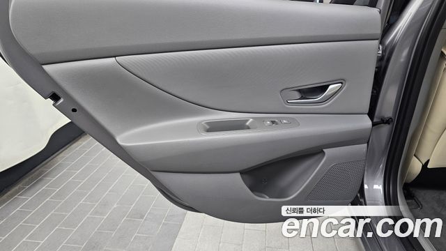 Hyundai AVANTE 2023 — photo 15
