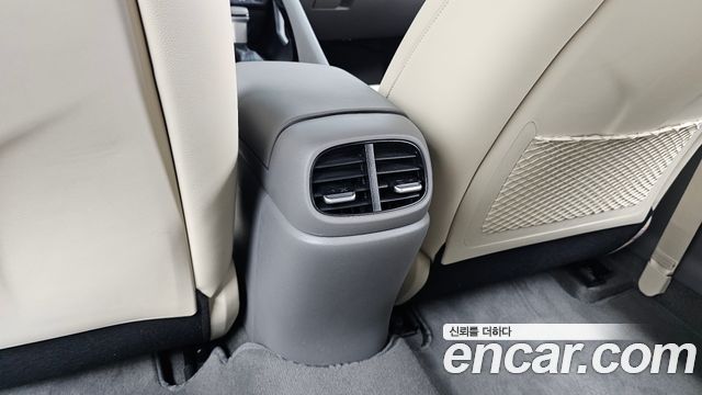 Hyundai AVANTE 2023 — photo 31