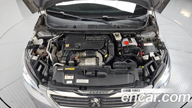 Peugeot 308 2018 — photo 6