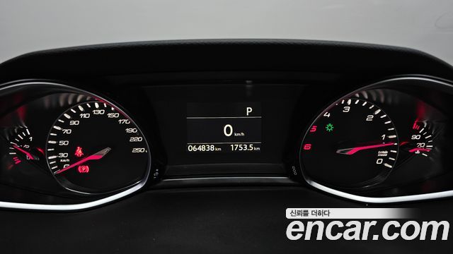 Peugeot 308 2018 — photo 11