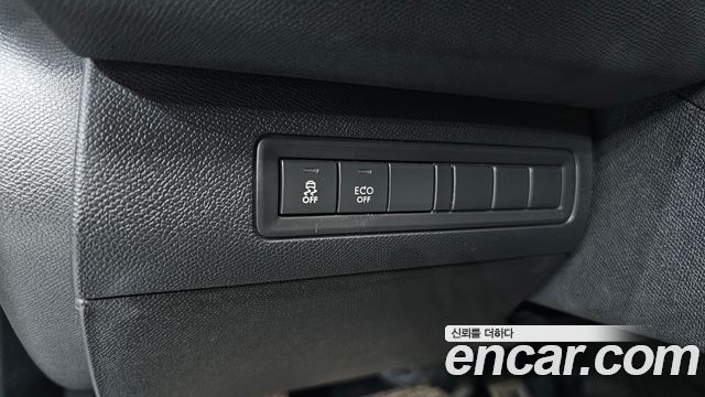 Peugeot 308 2018 — photo 20