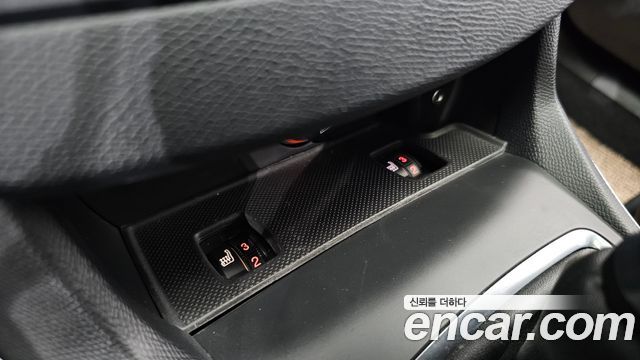 Peugeot 308 2018 — photo 26