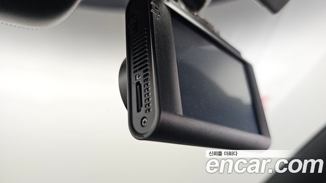 Peugeot 308 2018 — photo 28