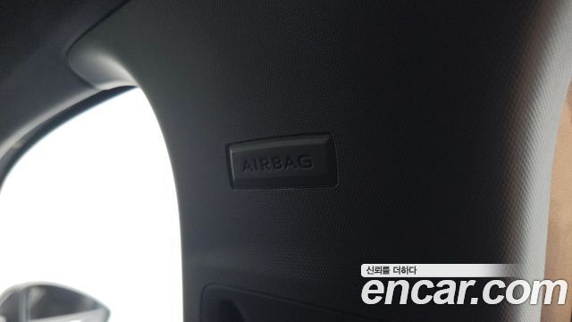 Peugeot 308 2018 — photo 31