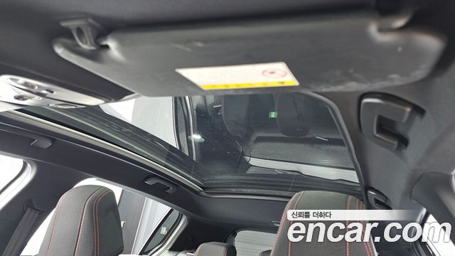 Peugeot 308 2018 — photo 32