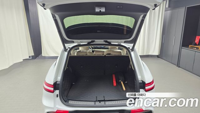 Genesis GV70 2023 — photo 31