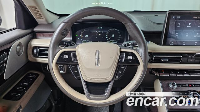 Lincoln Aviator 2020 — photo 20