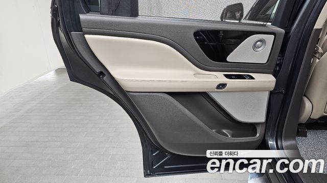 Lincoln Aviator 2020 — photo 15
