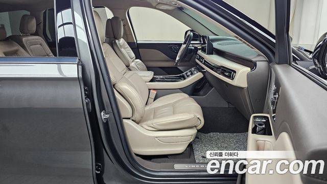 Lincoln Aviator 2020 — photo 16
