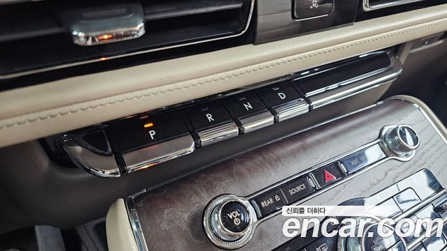Lincoln Aviator 2020 — photo 28