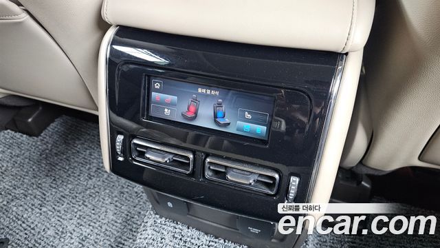 Lincoln Aviator 2020 — photo 33