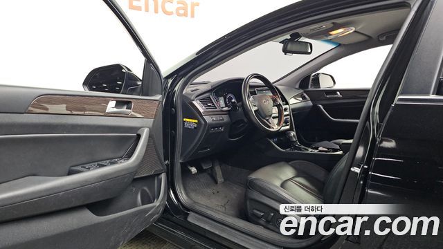Hyundai Sonata 2018 — photo 13