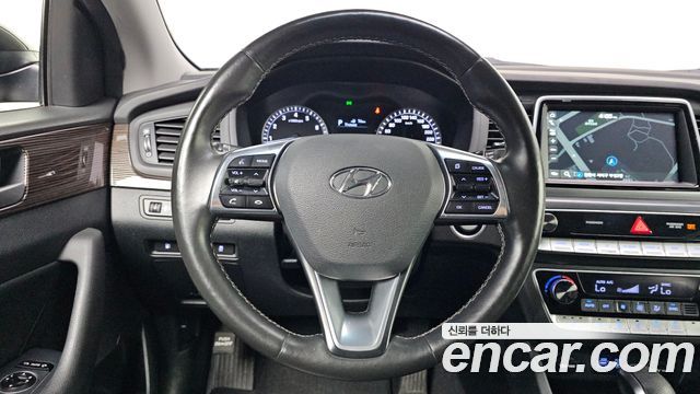 Hyundai Sonata 2018 — photo 23