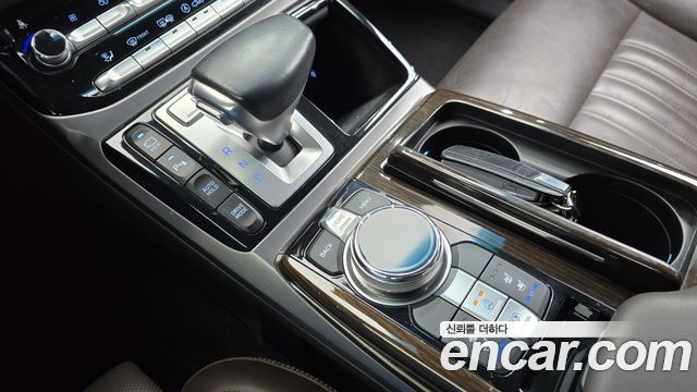 Genesis EQ900 2018 — photo 12