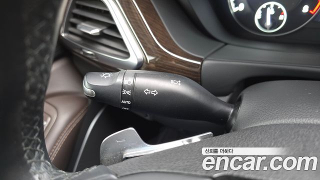 Genesis EQ900 2018 — photo 30