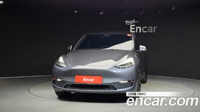 Tesla Model Y 2021 — photo 3