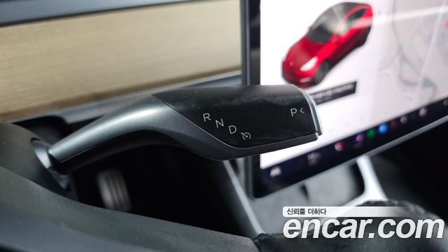 Tesla Model Y 2021 — photo 9