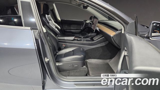 Tesla Model Y 2021 — photo 11