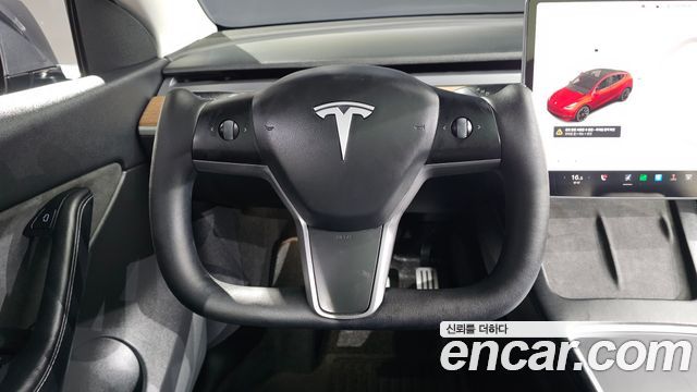 Tesla Model Y 2021 — photo 13