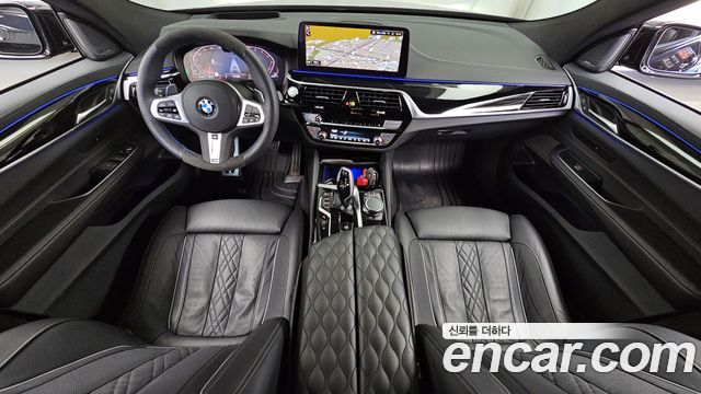 BMW Gran Turismo 2023 — photo 10