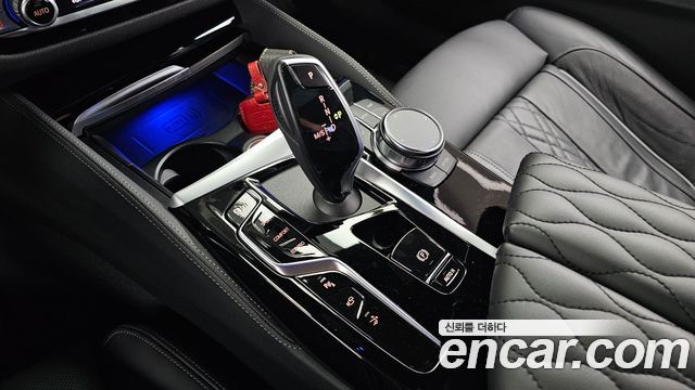 BMW Gran Turismo 2023 — photo 12