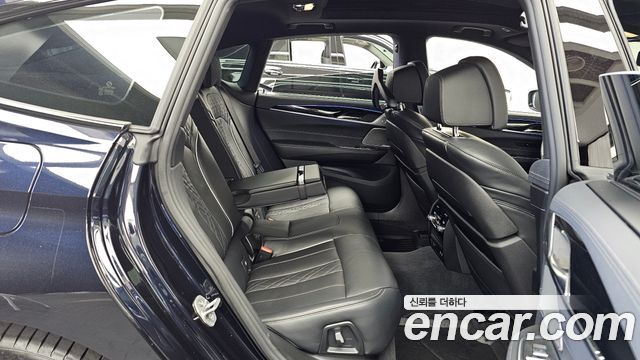 BMW Gran Turismo 2023 — photo 18