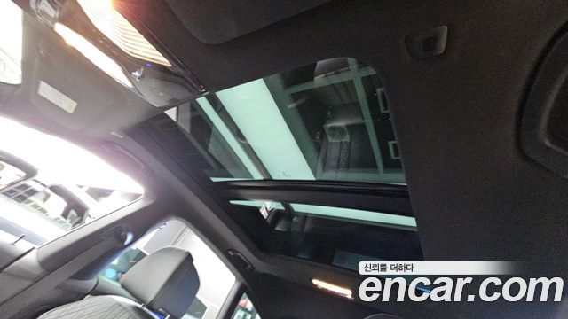 BMW Gran Turismo 2023 — photo 24
