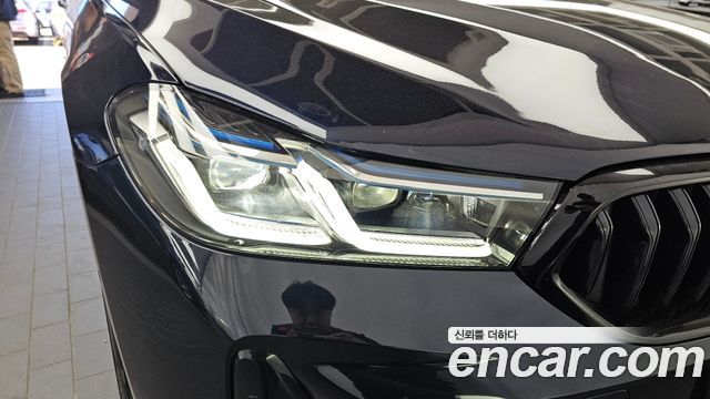 BMW Gran Turismo 2023 — photo 8