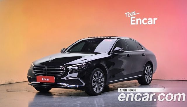 Mercedes-Benz E-Class 2023 — photo 1