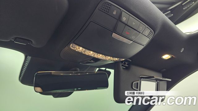 Mercedes-Benz E-Class 2023 — photo 32