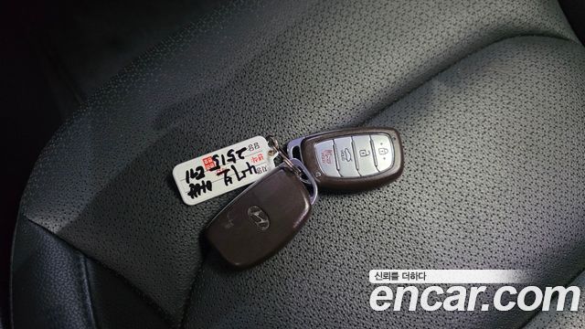 Hyundai AVANTE 2018 — photo 30