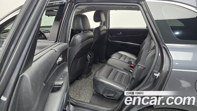 Kia Sorento 2015 — photo 17