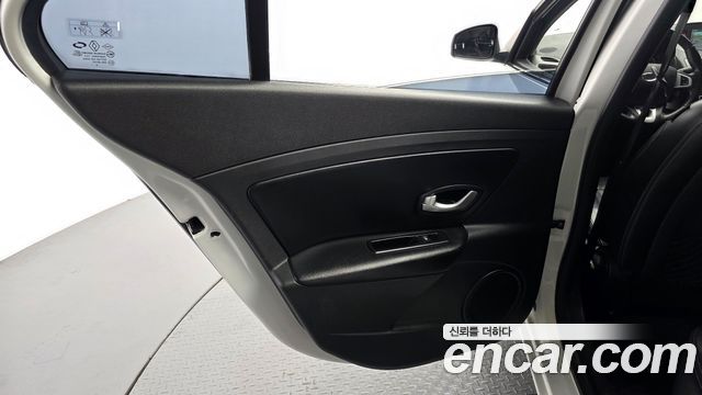 Renault Korea SM3 2016 — photo 14