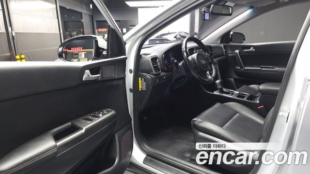 Kia Sportage 2016 — photo 13