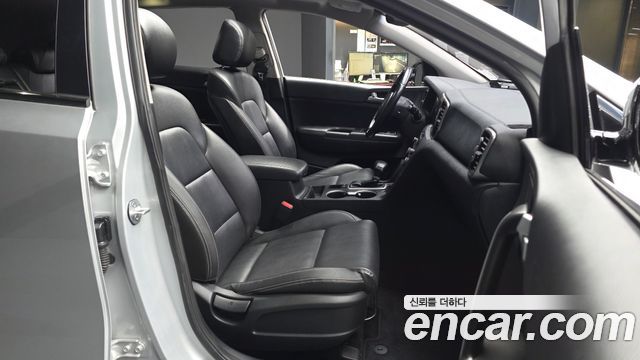 Kia Sportage 2016 — photo 17