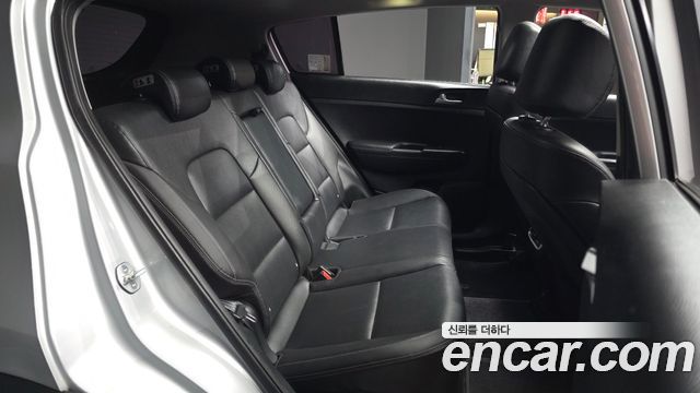 Kia Sportage 2016 — photo 18