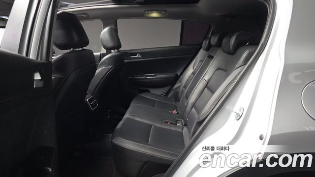 Kia Sportage 2016 — photo 16