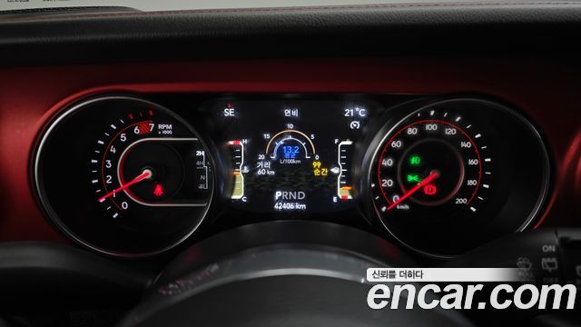 Jeep Wrangler 2022 — photo 8