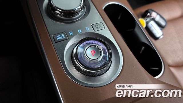 Genesis GV70 2023 — photo 12