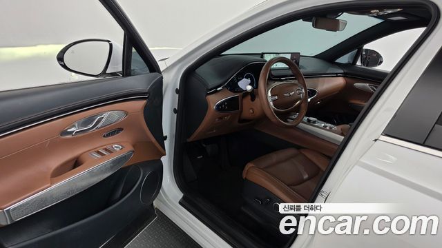 Genesis GV70 2023 — photo 13