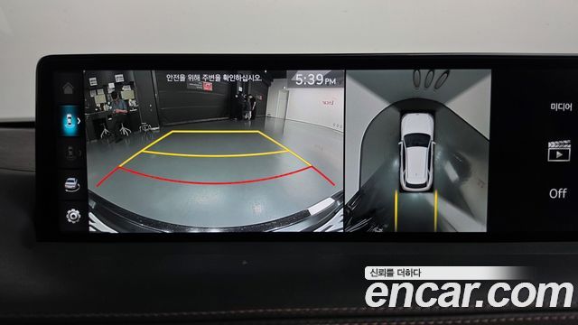Genesis GV70 2023 — photo 20