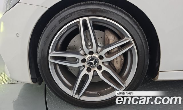 Mercedes-Benz E-Class 2019 — photo 5
