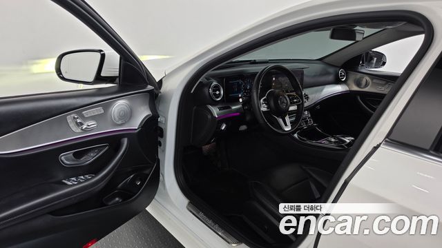 Mercedes-Benz E-Class 2019 — photo 13