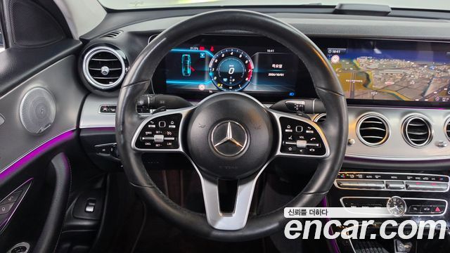 Mercedes-Benz E-Class 2019 — photo 19