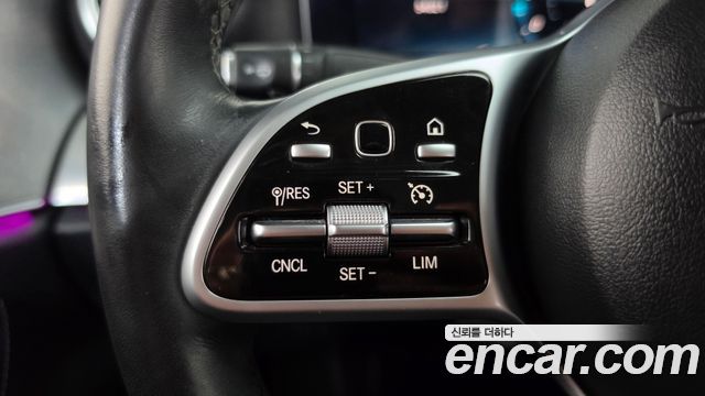 Mercedes-Benz E-Class 2019 — photo 22