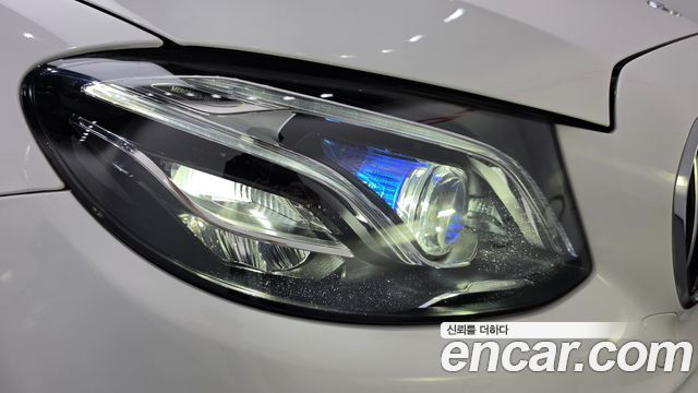 Mercedes-Benz E-Class 2019 — photo 8