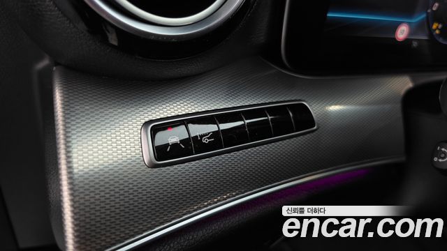 Mercedes-Benz E-Class 2019 — photo 29