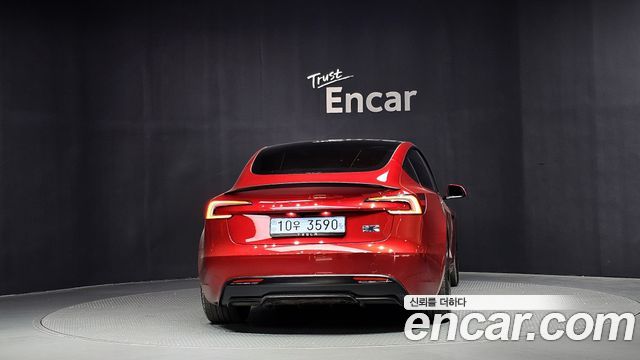 Tesla Model 3 2026 — photo 4