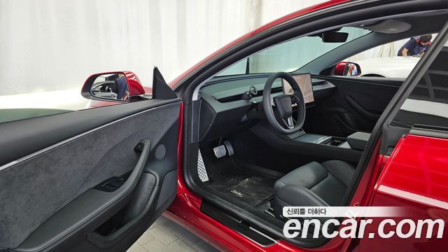 Tesla Model 3 2026 — photo 13