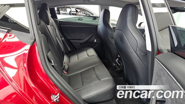 Tesla Model 3 2026 — photo 18